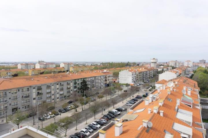 Ferienwohnung 8Rooftop - T2 Com Terraco E Vista Para As Salinas! Aveiro Exterior foto