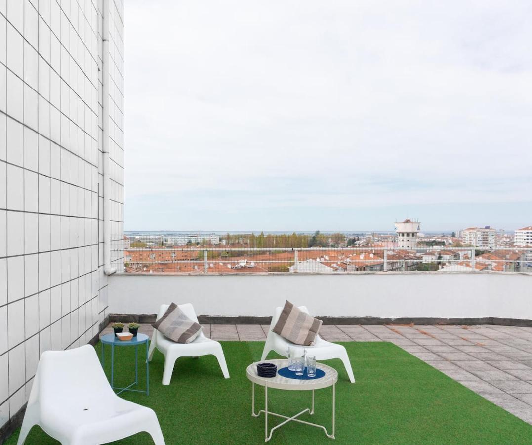 Ferienwohnung 8Rooftop - T2 Com Terraco E Vista Para As Salinas! Aveiro Exterior foto